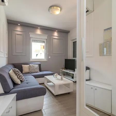 Διαμέρισμα Lorena *