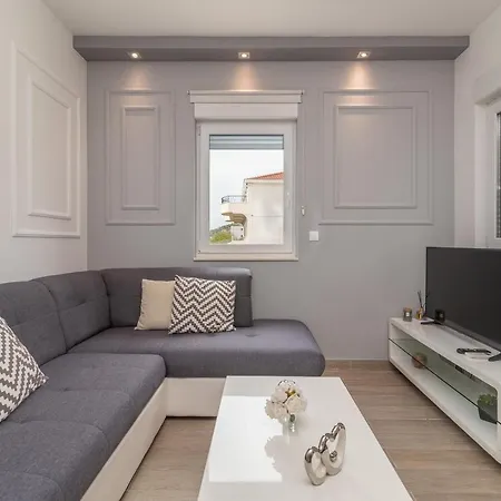 Lorena * トロギール