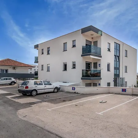 Lorena * トロギール